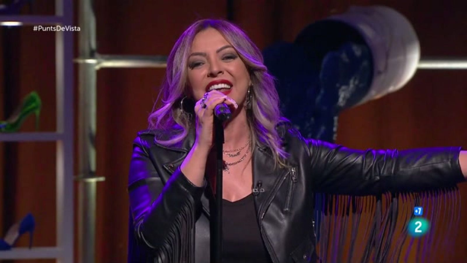 Punts de vista - Merche celebra 20 anys als escenaris. Interpreta 'Mis amigos' - Veure ara