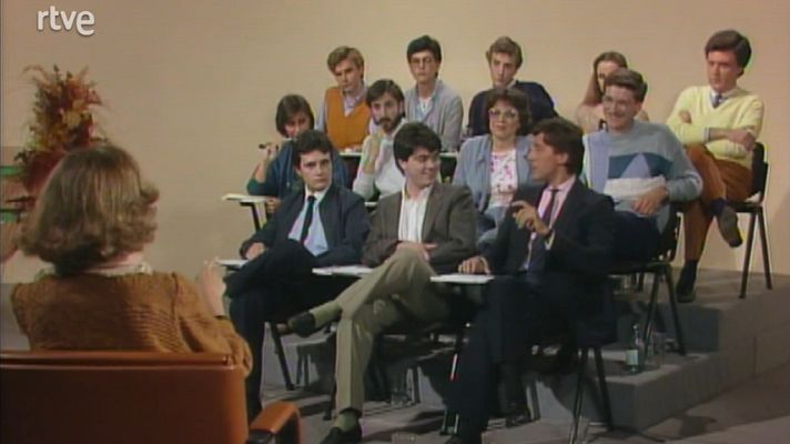Programas y Concursos en el Archivo de RTVE - En paralelo los jóvenes - La televisión