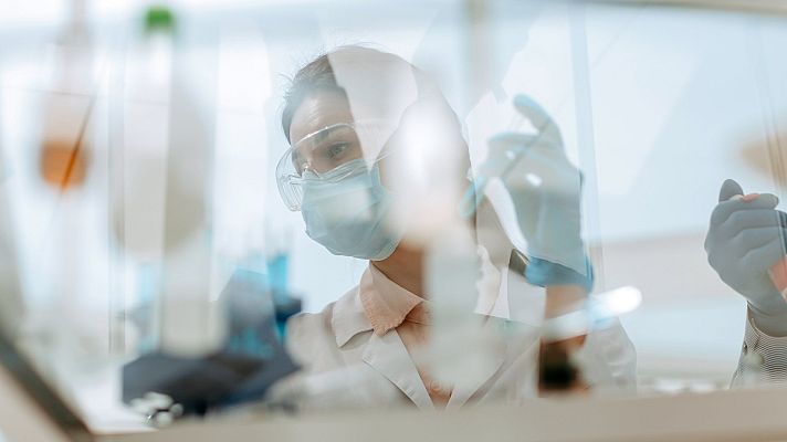 Telediario 2 - Publicaciones, recursos y financiación: radiografía de la ciencia en España