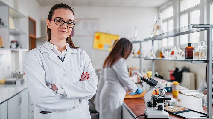 Telediario 2 - Estereotipos, micromachismos y discriminación: la brecha de género en la ciencia