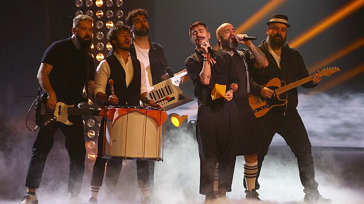 Rayden canta "Calle de la llorería" en la segunda semifinal