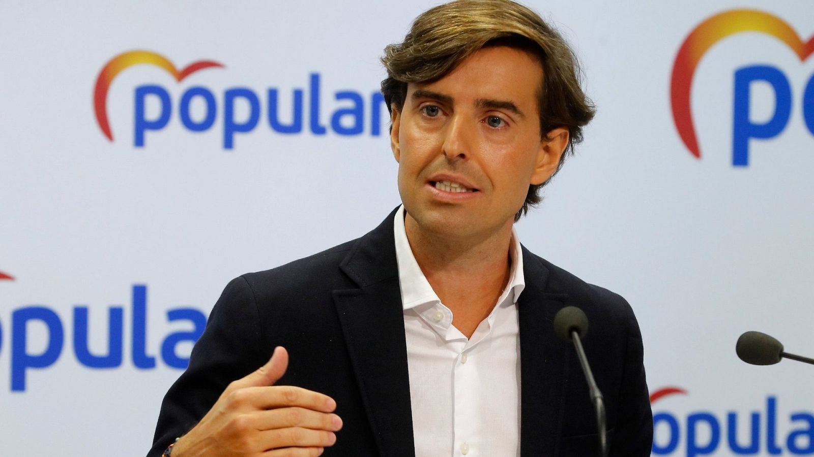 Montesinos pide a Sánchez que deje de "mentir": "Dijo que íbamos a crecer mucho más, que se deje de brotes verdes"