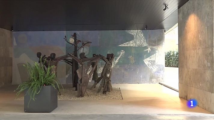 L'Informatiu - Investiguen una comunitat per malmetre un mural de Josep Guinovart