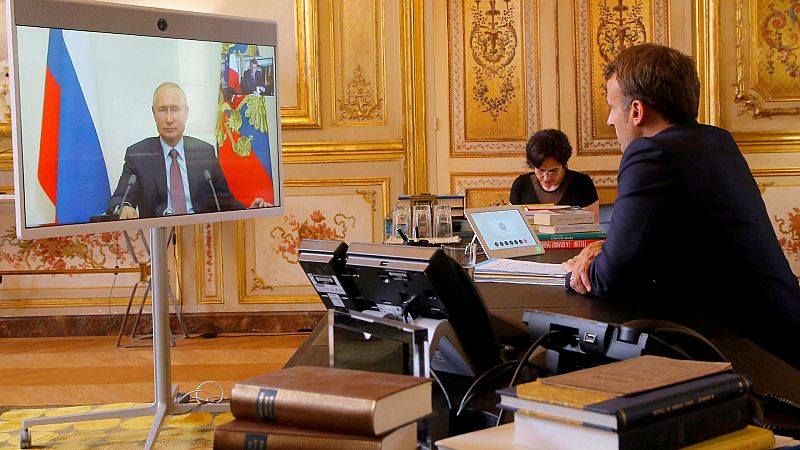 Macron y Putin acuerdan mantener el diálogo para rebajar la tensión sobre Ucrania