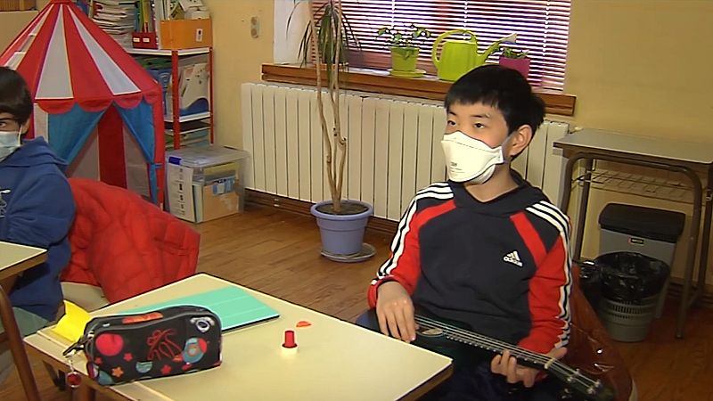 Una escuela de la España vaciada se reinventa para ganar alumnos y no desaparecer 