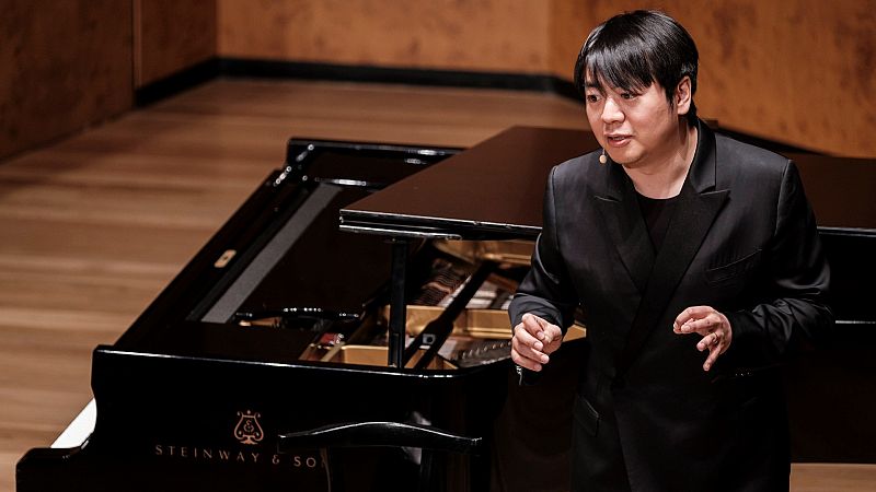 El pianista Lang Lang ofrece una clase magistral a más de 100 alumnos canarios