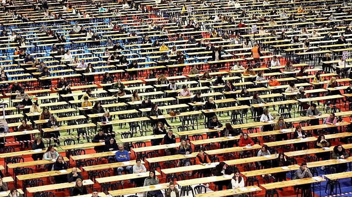 Telediario Fin de Semana - Casi 29.000 sanitarios se presentan este sábado a las pruebas MIR de formación especializada