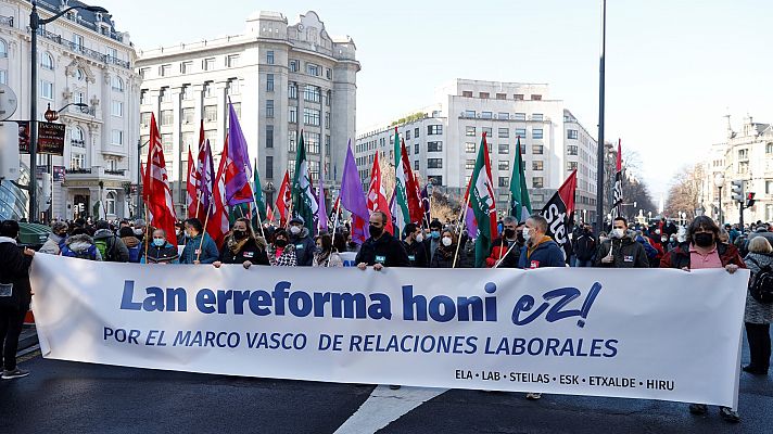 Telediario Fin de Semana - Manifestaciones en varias ciudades contra la reforma laboral