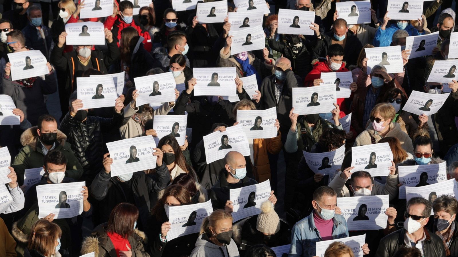 Traspinedo apoya con una concentración a la familia Esther López