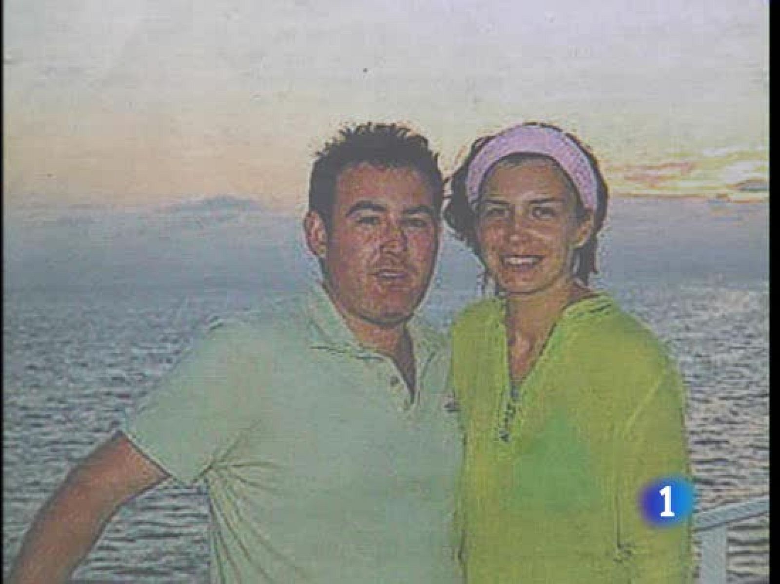 Los doce turistas españoles que lograron salir de la embarcación a tiempo han presentado una denuncia en El Cairo. Insisten en que el barco navegaba escorado.