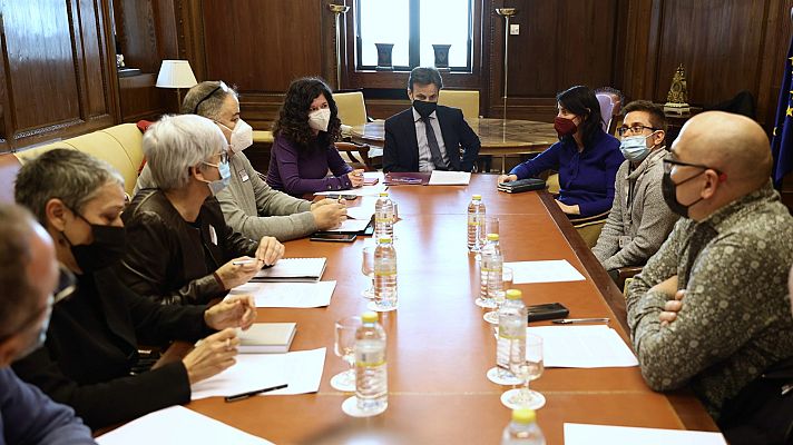 Telediario 2 - Las víctimas de abusos sexuales en la Iglesia piden su investigación: "Es una cuestión de dignidad"