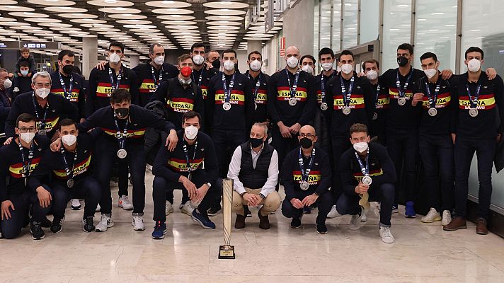 Telediario 2 - Los Hispanos vuelven "conscientes del valor" de su plata