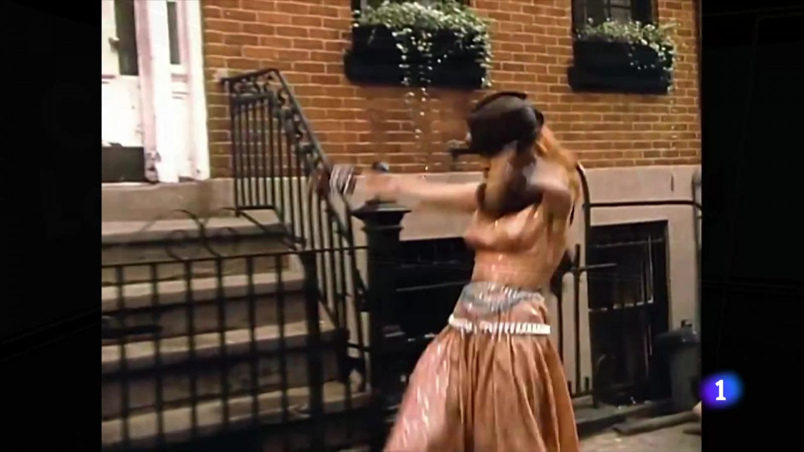 40 años después el tema 'Girls Just Want To Have Fun', de Cindy Lauper, sigue haciendo historia | Ver