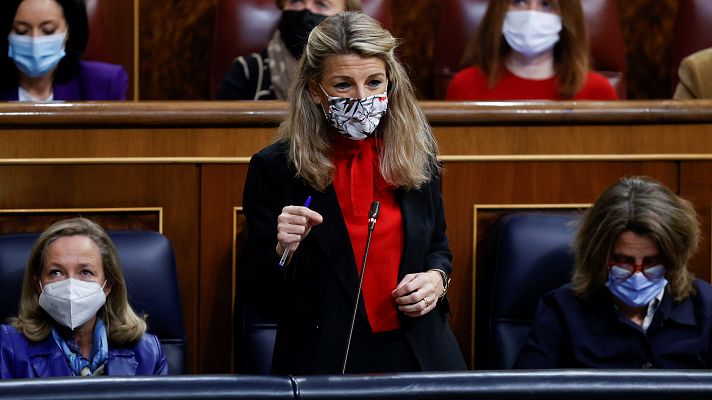 Informativo 24h - El PP critica que la reforma laboral "solo busca salvar" a Díaz y ella responde: "Si no cambia nada, vote a favor"