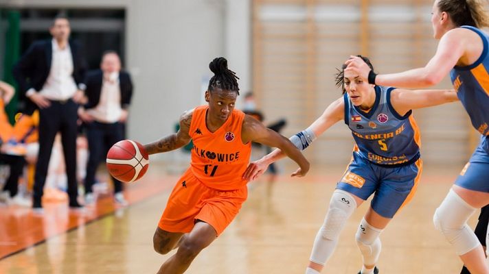 Baloncesto en RTVE - Ocho puntos, la renta de Valencia en La Fonteta ante Polkowice