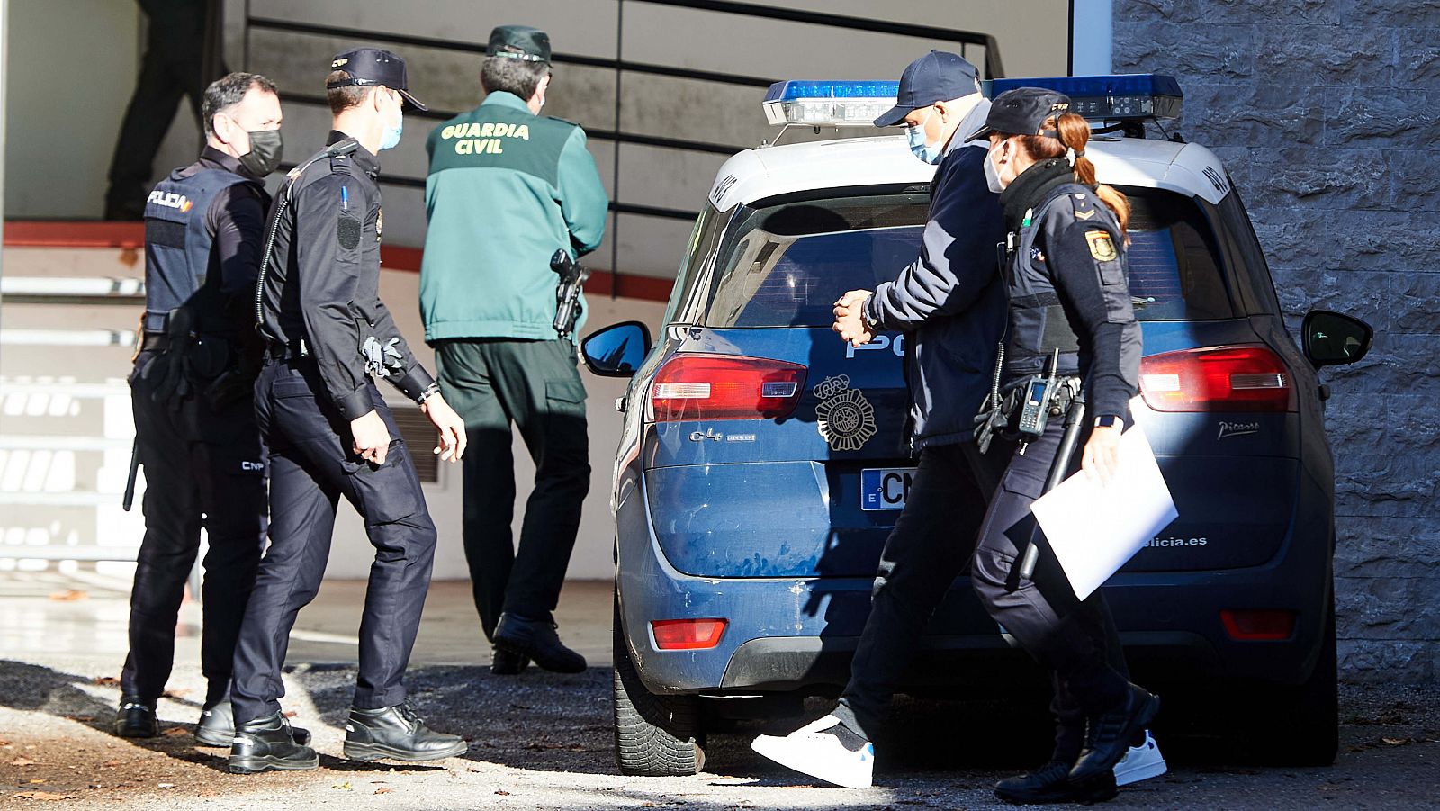 Comparece ante el juez el presunto autor de la muerte de una mujer y su bebé en Cantabria | Ver