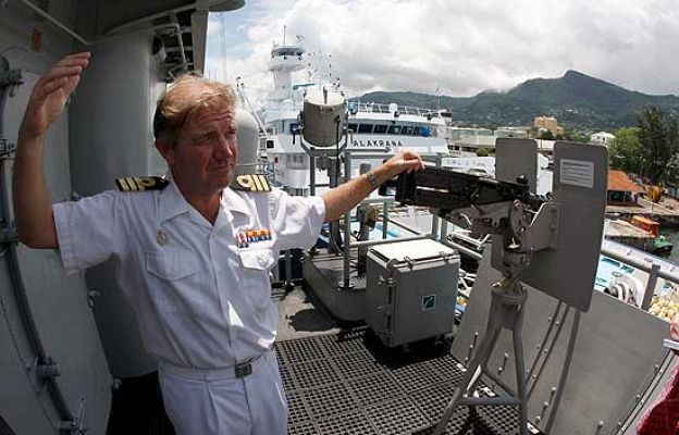  - TVE sube a bordo de la fragata