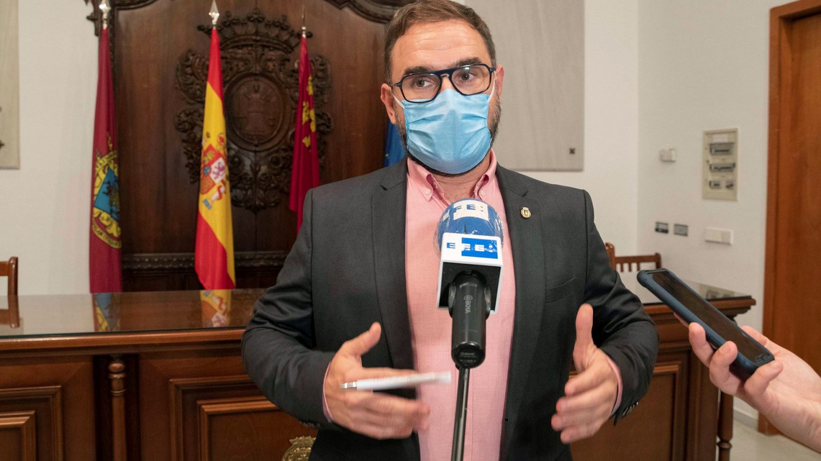 El alcalde de Lorca cree que podría haber "alguien detrás" del asalto al Pleno