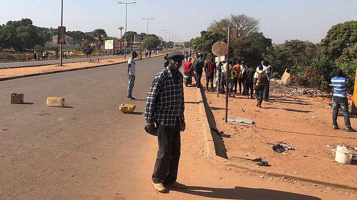 Telediario 2 - La inestabilidad en el África Occidental continúa con un intento de golpe de Estado en Guinea-Bisáu