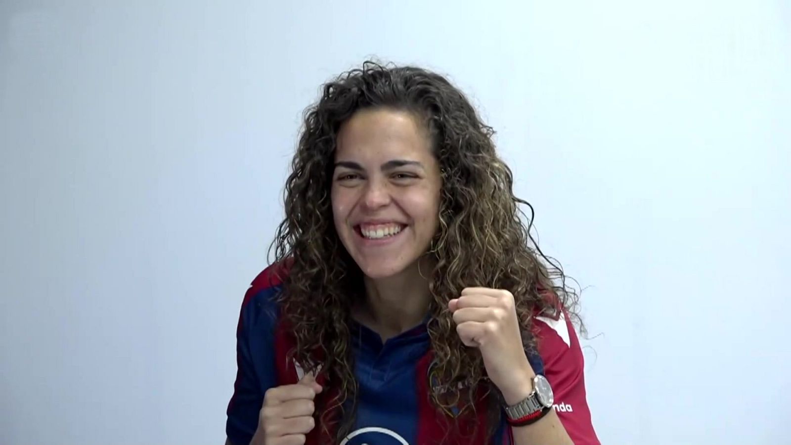 Fútbol - Andrea Falcón - ver ahora