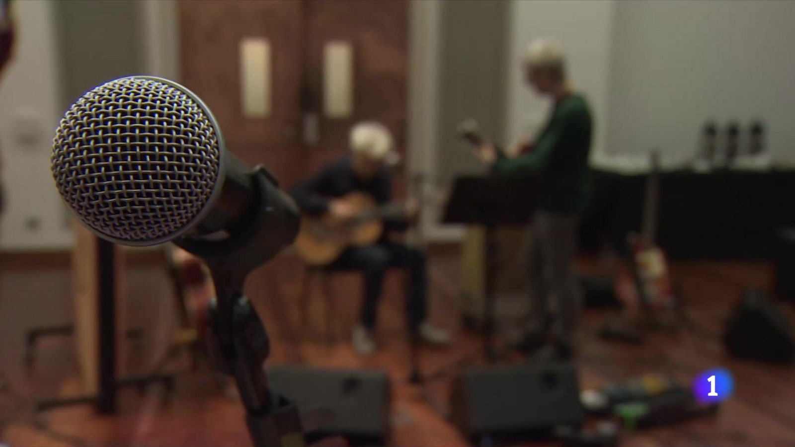 Ariel Roth y Kiko Veneno emprenden juntos la gira "Un país para escucharlo" | Ver