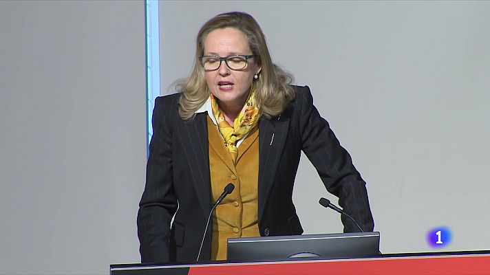 Telediario 1 - Calviño denuncia la falta de mujeres en la economía: "No voy a volver a hacer una foto en la que sea la única mujer"