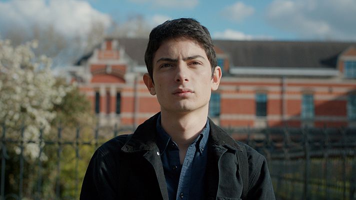 Stalk - Cincuenta sombras del espionaje