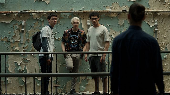 Stalk - La Ensi te está espiando