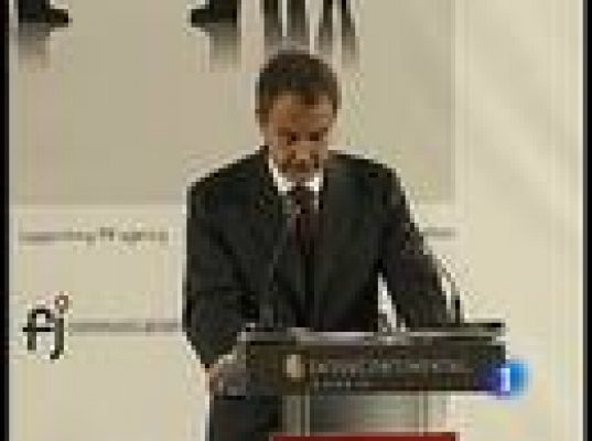  - Zapatero afirma que nos recuperamos