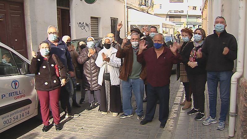 No quieren irse de sus casas - Escuchar ahora