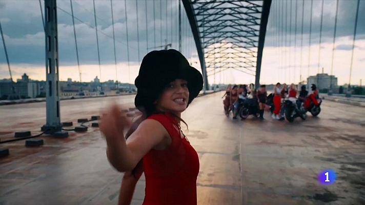 Rosalía estrena la canción 'Saoko', mezcla de jazz y reggaeton al ritmo de las motos