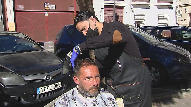 El peluquero de los sintecho - Escuchar ahora