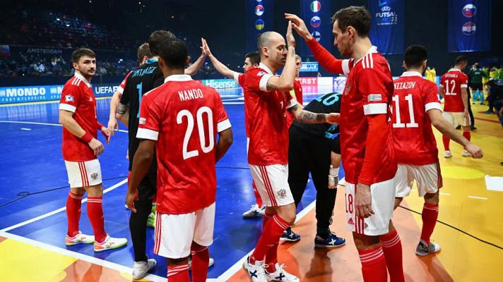 Los jugadores de Ucrania y Rusia no se saludan al final