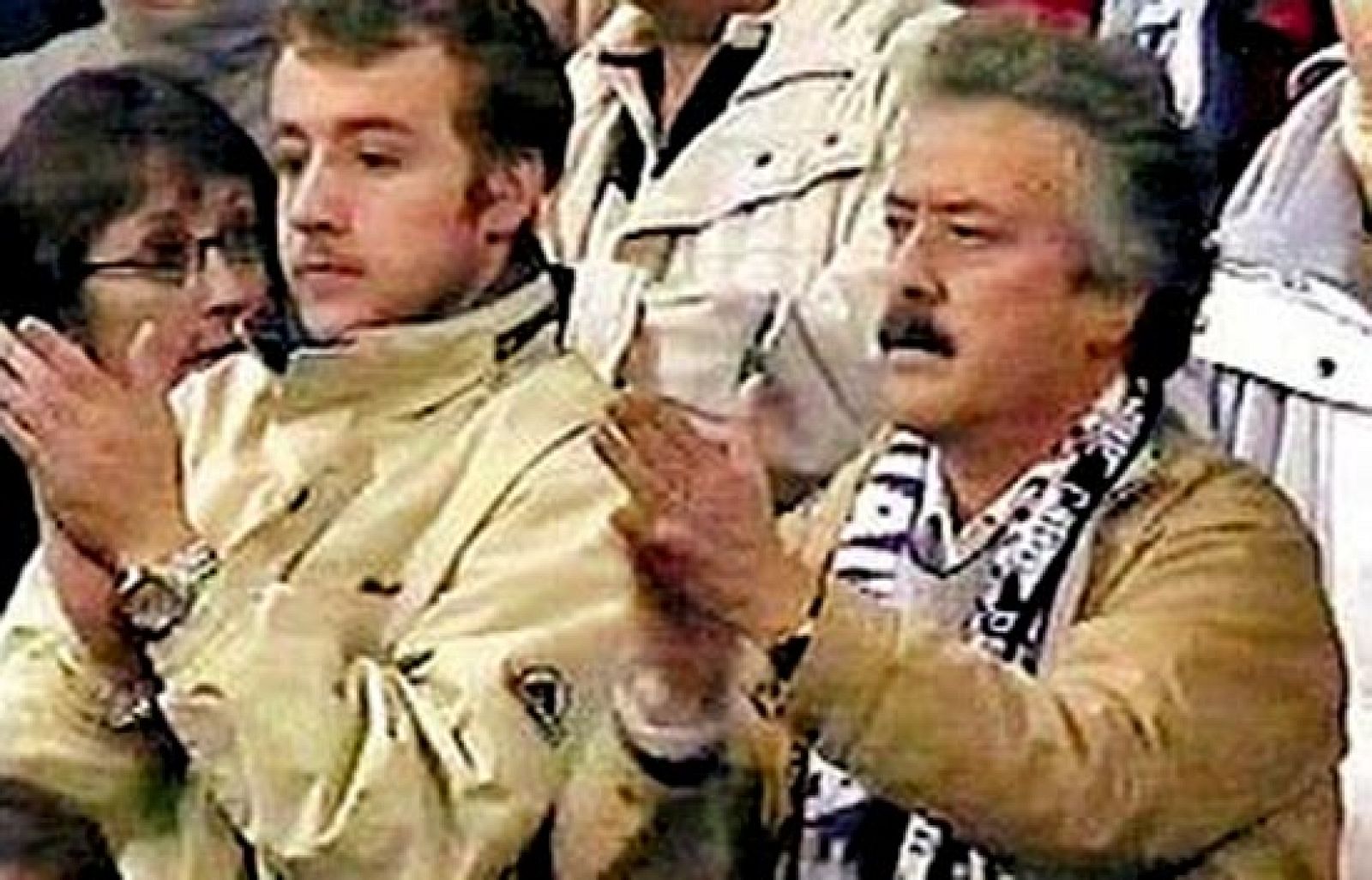 El Madrid - Barça del 2005 fue el gran día de Ronaldinho. Los aficionados del Real Madrid reconocieron el gran partido del brasileño poniéndose en pie y aplaudiendo al rival, como ya ocurrió con Maradona en 1984.