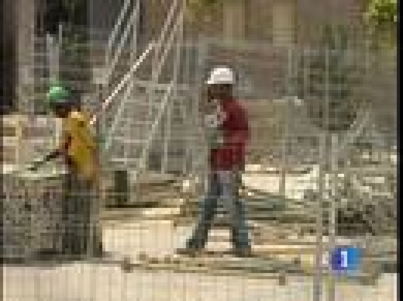 Los inmigrantes son expulsados con más facilidad del mercado laboral en España | Ver