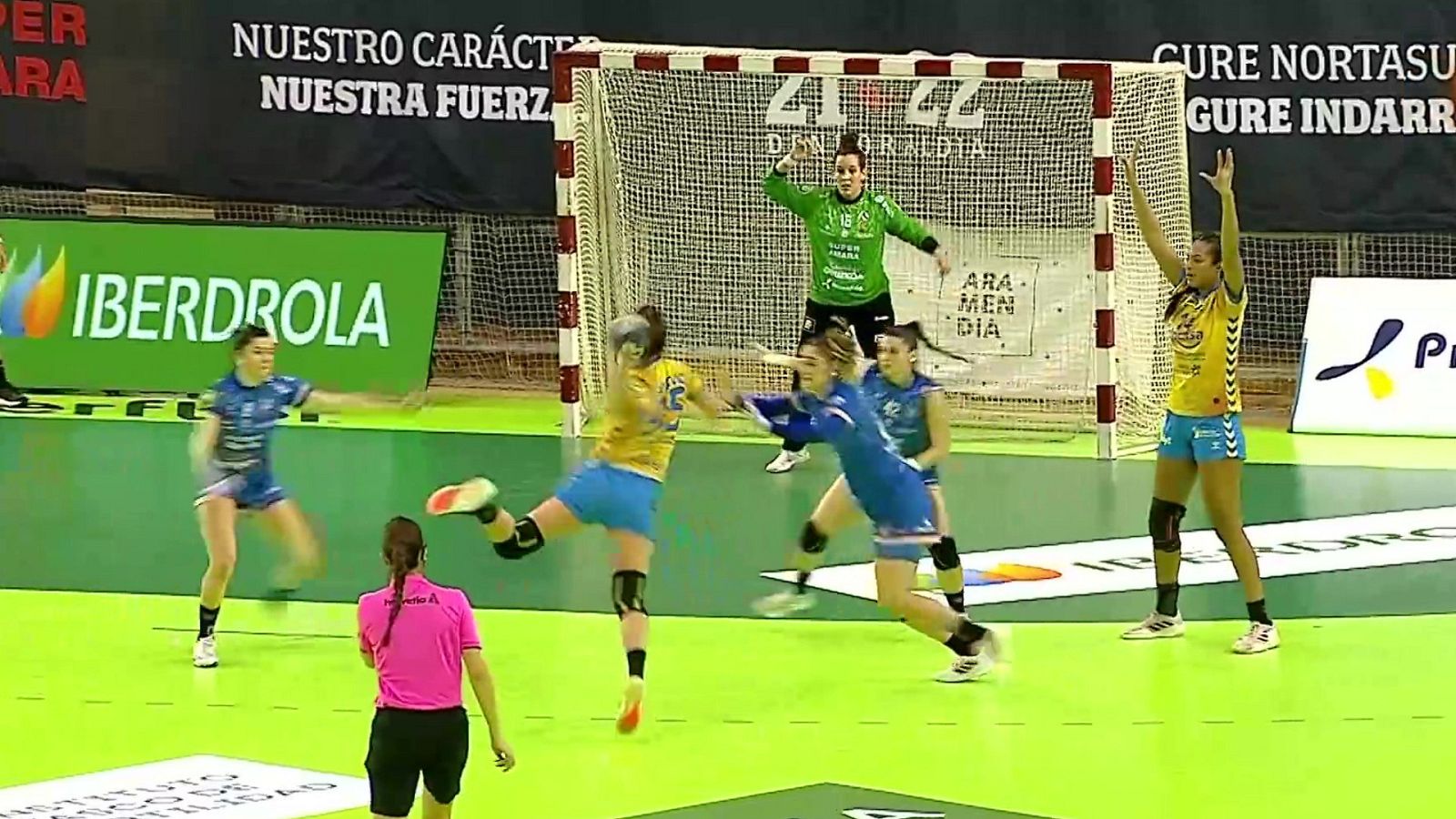 Balonmano - Liga Guerreras Iberdrola. 13ª jornada: Super Amara Bera Bera - Rocasa Gran Canaria - ver ahora