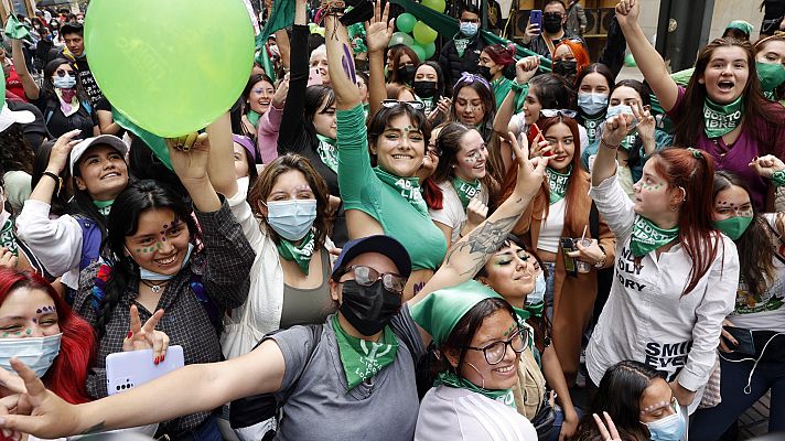 Telediario Fin de Semana - Un movimiento de mujeres feministas sin afiliación política busca llegar al Congreso en Colombia