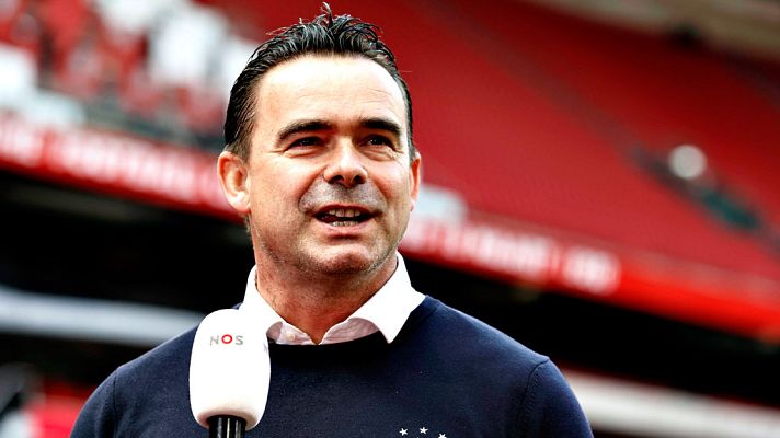 Telediario Matinal - Overmars, despedido en el Ajax por "mensajes inapropiados a varias compañeras"
