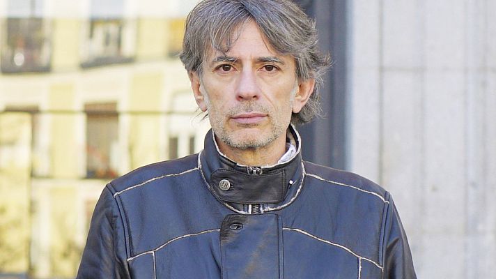 Página Dos - Juan Tallón narra la insólita desaparición de una escultura.