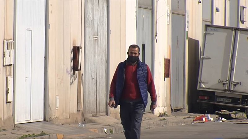 Calles vacías y comercios cerrados: los efectos del cierre de la frontera en Melilla