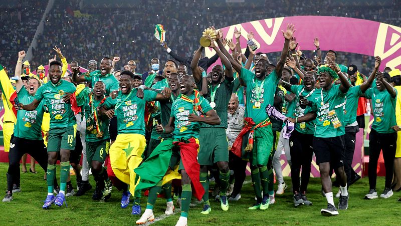 Mané rompe el maleficio de Senegal