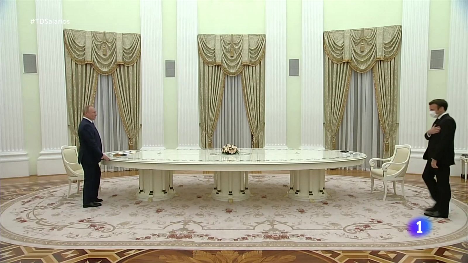 Macron y Putin se reúnen para buscar desescalada en Ucrania | Ver