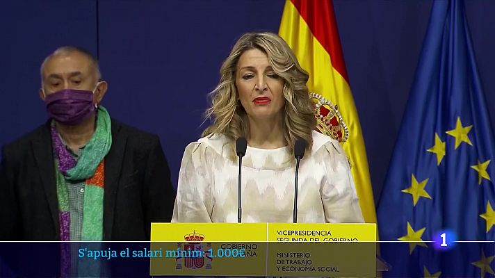 L'Informatiu - La Moncloa acorda apujar el salari mínim a mil euros mensuals