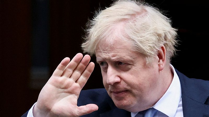 Los medios británicos vuelven a publicar una foto de Boris Johnson de fiesta en Downing Street en plena pandemia