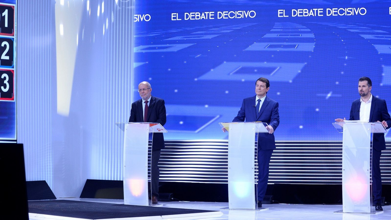 Minuto inicial de los candidatos en el segundo debate electoral en Castilla y León