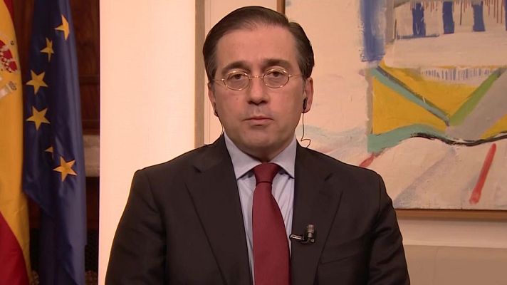 Telediario Fin de Semana - Albares pide tranquilidad a los españoles en Ucrania: "La situación es muy tensa, pero la guerra es evitable"