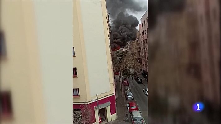 L'Informatiu - Mor un dels ferits i els bombers tanquen l'hotel