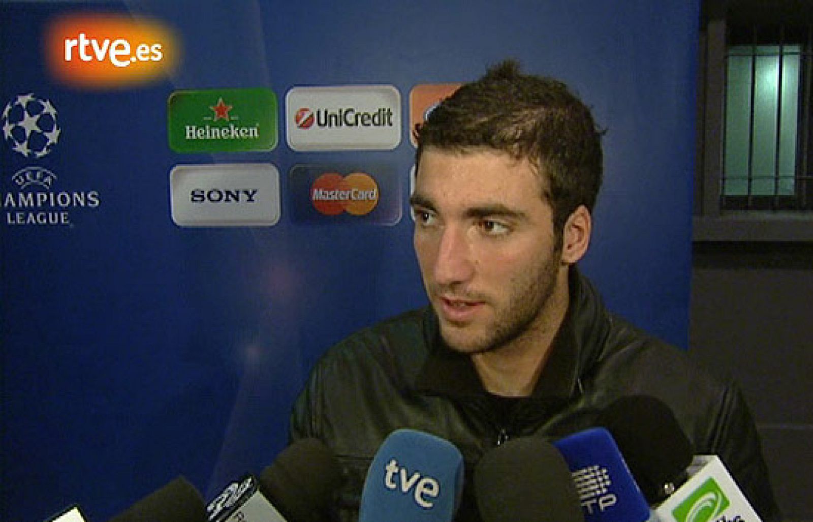 Higuaín: "Todos queremos jugar bien"