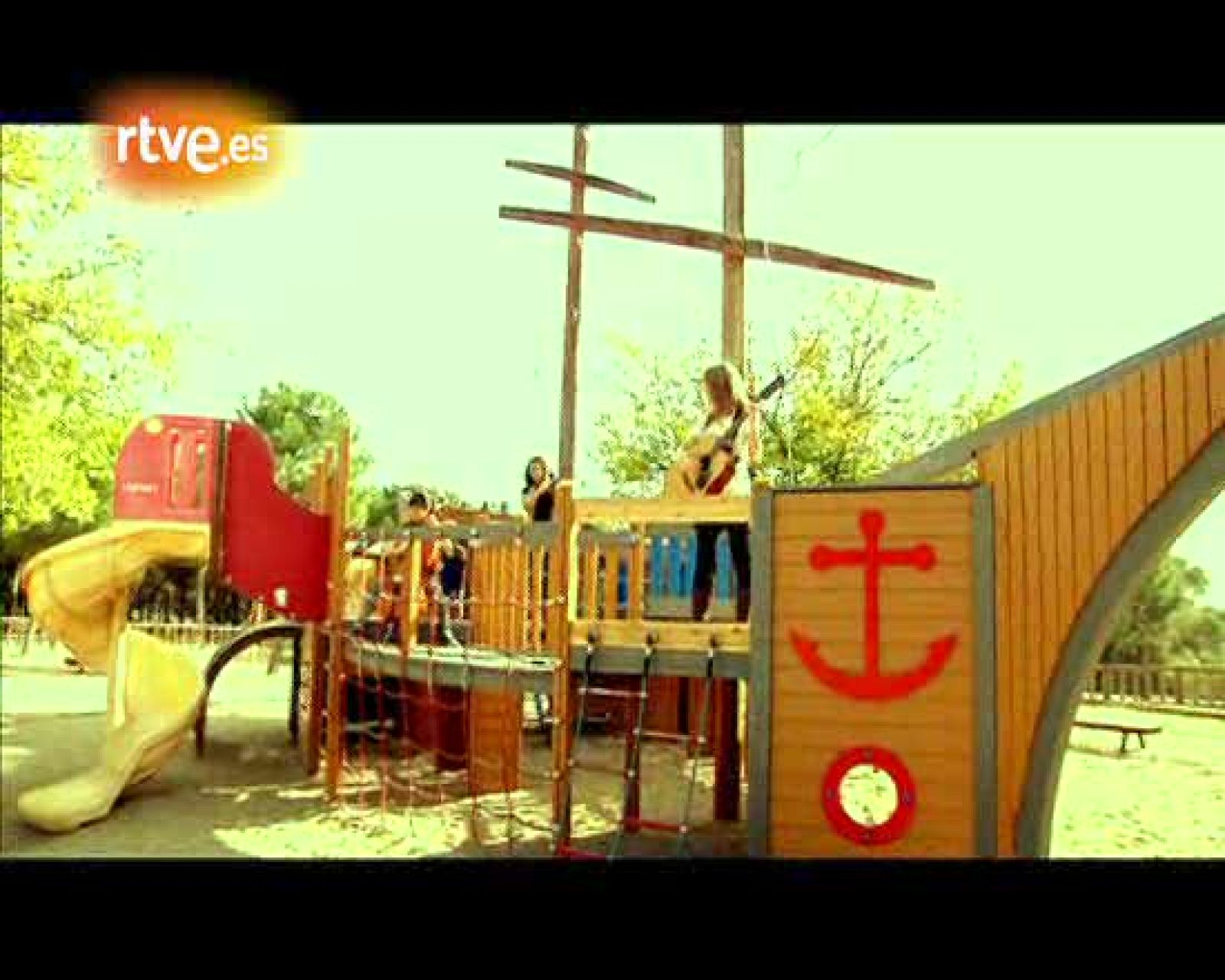 Fuera de Lugar "Boat Beam: Ocean as Second Skin" - Fuera de lugar - Acústicos | Ver