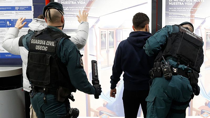 La policía aumenta la vigilancia frente a las bandas juveniles y lleva a cabo una macrorredada en Zaragoza